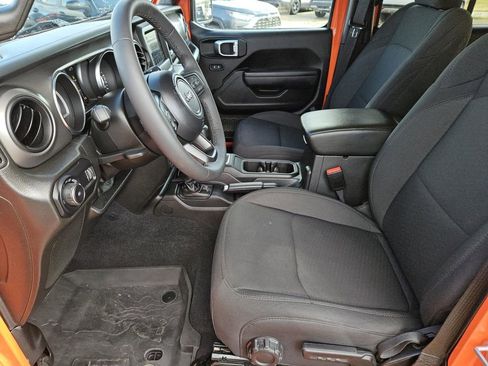 Used 2023 Jeep Wrangler Unlimited Sport image 22