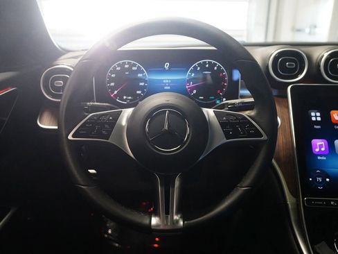 Used 2025 Mercedes-Benz C 300 4MATIC Sedan image 16