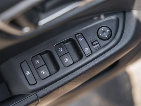 Used 2024 Hyundai Venue SEL FWD image 39