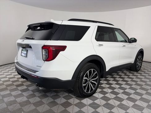 Certified 2023 Ford Explorer ST-Line w/ Class IV Trailer Tow Package AWD/4WD image 7