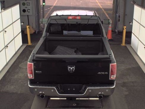 Used 2018 RAM 1500 Laramie w/ Convenience Group AWD/4WD image 8