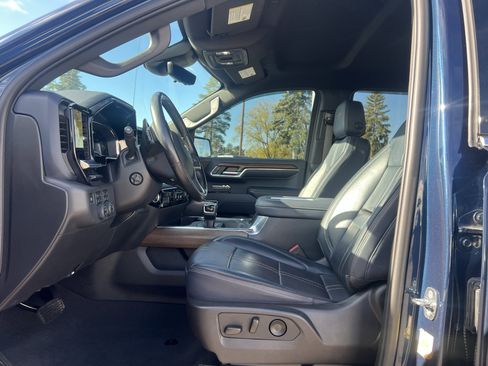 Certified 2022 Chevrolet Silverado 1500 High Country w/ Technology Package image 15