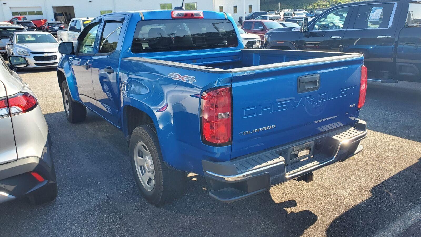Used 2022 Chevrolet Colorado W/T w/ WT Convenience Package AWD/4WD image 8