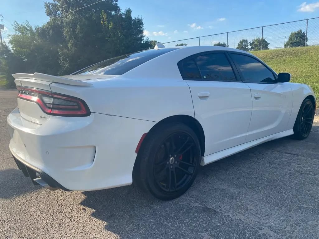 Used 2016 Dodge Charger SXT RWD image 4