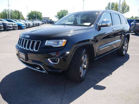 Used 2015 Jeep Grand Cherokee Overland w/ Advanced Technology Group RWD image 3