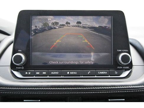 Used 2024 Nissan Rogue SV w/ SV Premium Package image 23