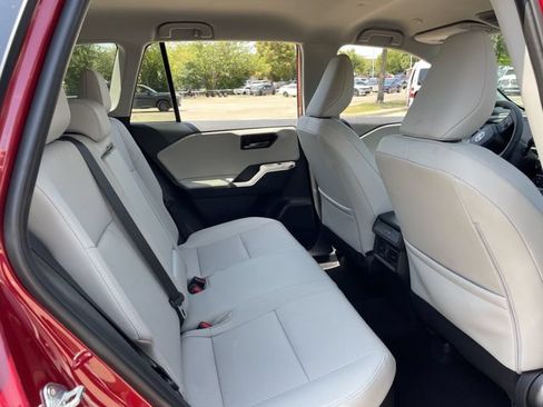 Used 2026 Toyota RAV4 XLE Premium AWD/4WD image 28