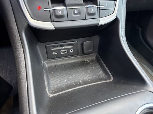 Used 2024 GMC Terrain SLT w/ Infotainment Package II image 21