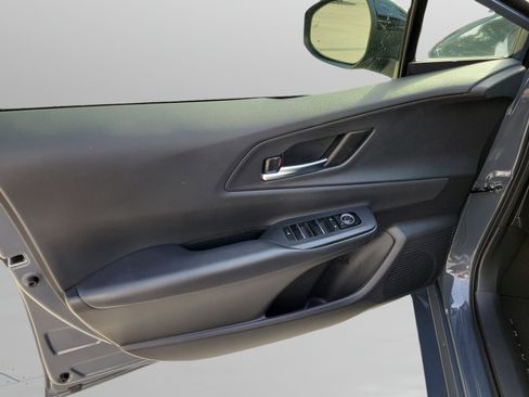 Certified 2025 Toyota Prius Plug-In Hybrid FWD image 7