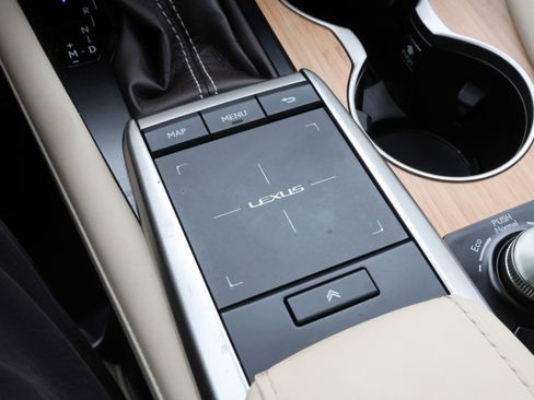 Used 2020 Lexus RX 350L FWD w/ Premium Package image 30