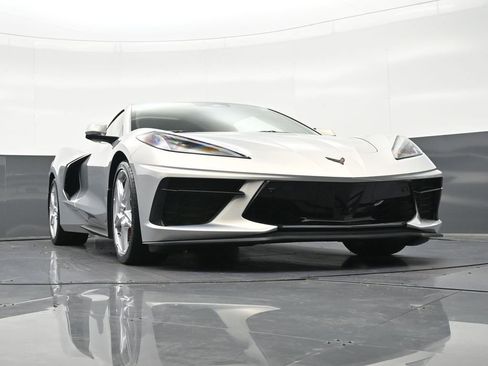 Used 2024 Chevrolet Corvette Stingray Preferred Cpe w/ Z51 Performance Package image 31