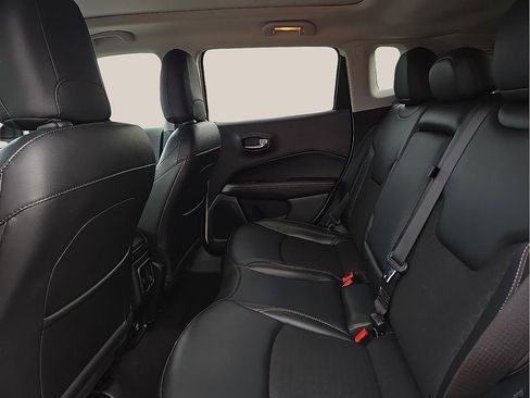 Used 2020 Jeep Compass Latitude image 9