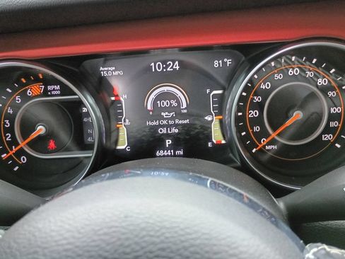 Used 2020 Jeep Wrangler Unlimited Sahara AWD/4WD image 22
