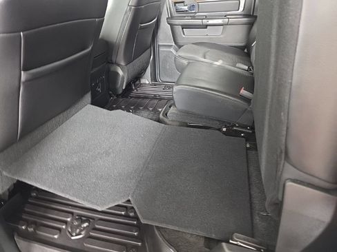 Used 2017 RAM 1500 Laramie w/ Convenience Group AWD/4WD image 32