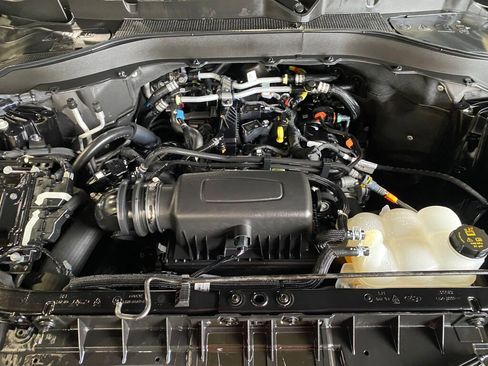 Used 2023 Ford Explorer XLT w/ Equipment Group 202A image 24