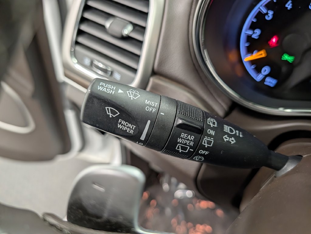 Used 2018 Jeep Grand Cherokee Overland AWD/4WD image 22