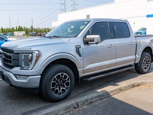 Used 2022 Ford F150 Lariat w/ Equipment Group 502A High AWD/4WD image 3