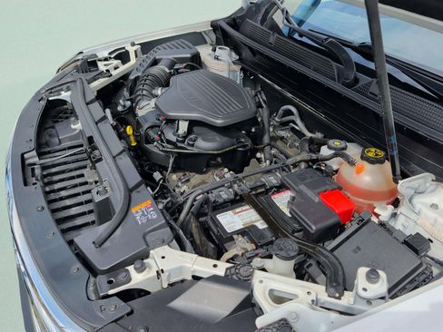 Used 2021 GMC Acadia SLT image 39