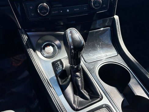 Used 2022 Nissan Maxima Platinum w/ Sport Mat Group FWD image 17