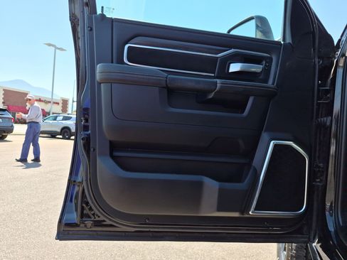 Used 2025 RAM 2500 Laramie AWD/4WD image 15