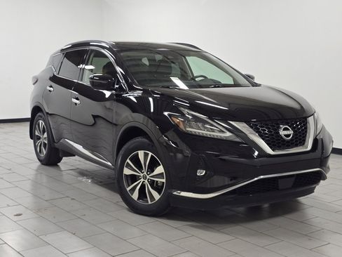 Used 2024 Nissan Murano SV image 2