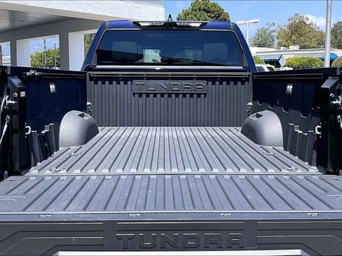 Used 2025 Toyota Tundra Limited AWD/4WD image 7