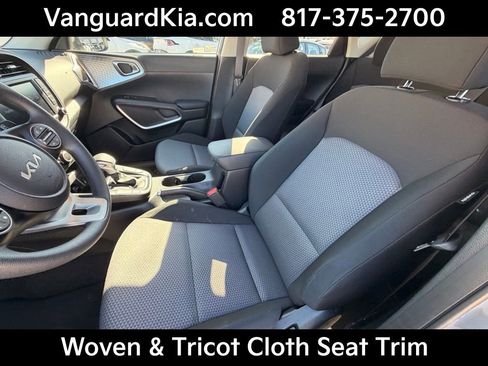 Certified 2025 Kia Soul LX image 13