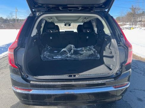 New 2026 Volvo XC90 B6 Plus w/ Protection Package Premier AWD/4WD image 6
