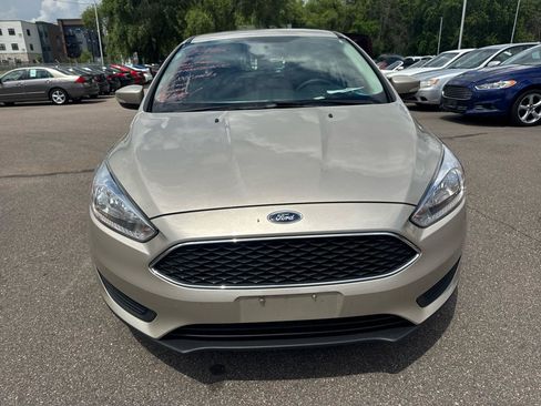Used 2017 Ford Focus SE FWD image 2