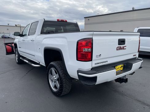 Used 2016 GMC Sierra 2500 SLT w/ All-Terrain HD Package image 6