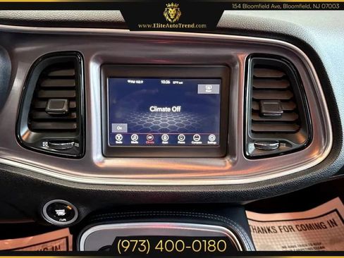 Used 2020 Dodge Challenger SXT image 17
