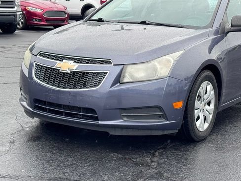 Used 2013 Chevrolet Cruze LS FWD image 30