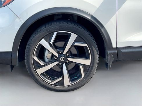 Used 2022 Nissan Rogue Sport SL image 30