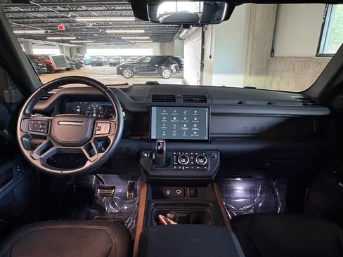 Used 2022 Land Rover Defender 110 X AWD/4WD image 16
