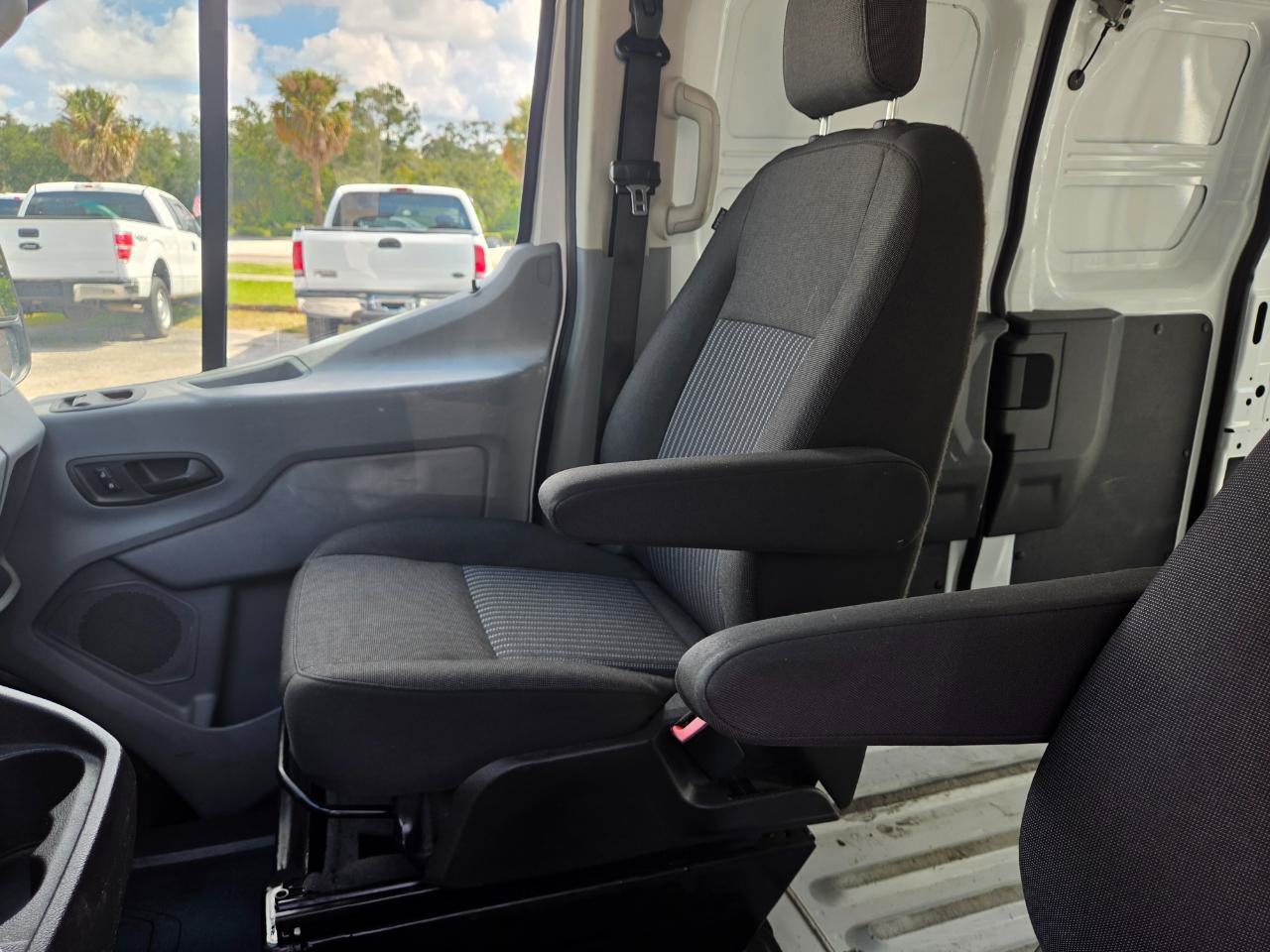 Used 2018 Ford Transit 150 130 Low Roof RWD image 13