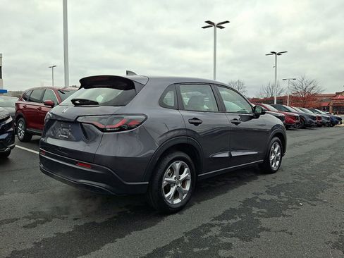 Certified 2023 Honda HR-V LX image 6