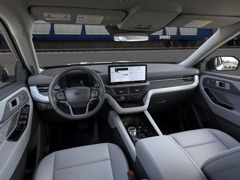 New 2026 Ford Explorer Platinum w/ LUX Leather Package AWD/4WD image 9