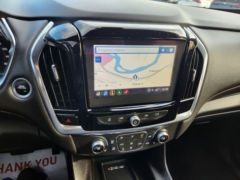 Used 2023 Chevrolet Traverse RS image 9