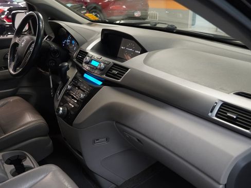 Used 2011 Honda Odyssey Touring image 30