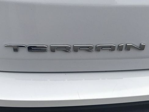 Certified 2024 GMC Terrain SLE w/ Driver Convenience Package AWD/4WD image 24