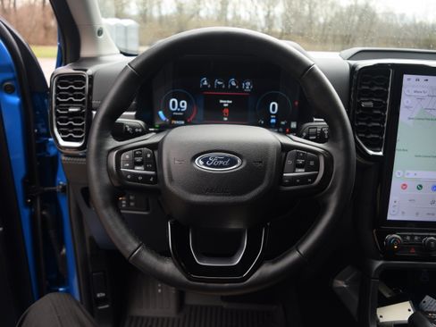 Used 2024 Ford Ranger Lariat w/ Advanced Towing Package image 4