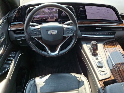Used 2023 Cadillac Escalade Premium Luxury AWD/4WD image 11