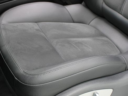 Used 2017 Porsche Macan S image 35