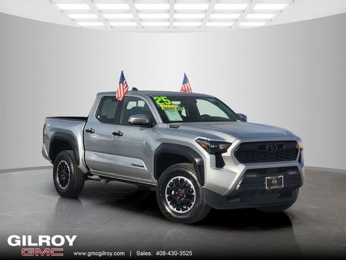 Used 2025 Toyota Tacoma TRD Off-Road w/ TRD Off Road Upgrade Package AWD/4WD image 1