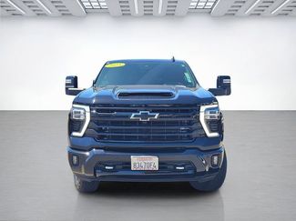 Used 2025 Chevrolet Silverado 2500 High Country w/ High Country Premium Package AWD/4WD video 2