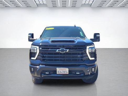 Used 2025 Chevrolet Silverado 2500 High Country w/ High Country Premium Package AWD/4WD image 2