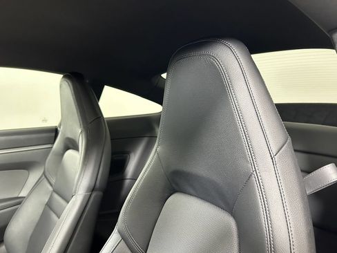 Certified 2025 Porsche 911 Carrera RWD image 17