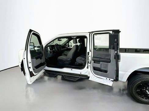 Used 2023 Ford F250 XL w/ STX Appearance Package AWD/4WD image 22