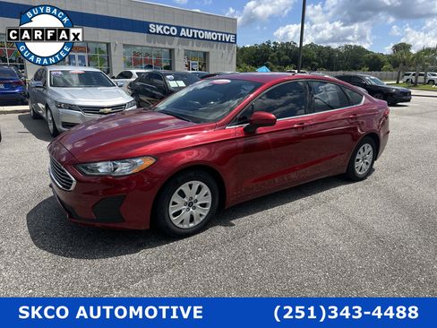 Used 2019 Ford Fusion S image 1