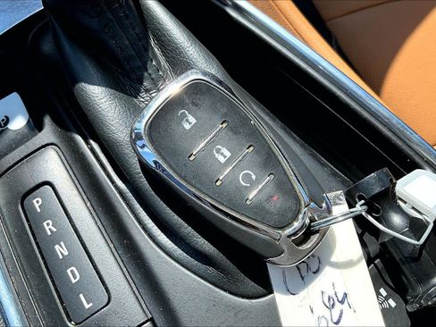 Used 2017 Chevrolet Volt Premier w/ Driver Confidence II Package FWD image 15